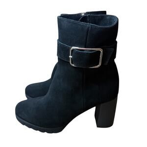 LA CANADIENNE Milo Black Waterproof Suede Buckle Accent Cushioned NEW 8.5